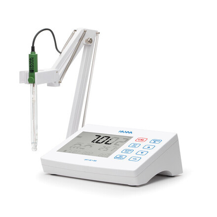 HI2600 Benchtop Meter for pH/EC/DO with HI11310 pH electrode
