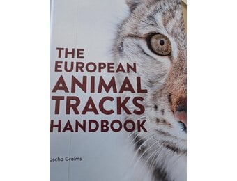 Beschadigd exemplaar - The European Animal Tracks Handbook