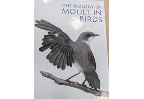 Beschädigte Kopie – The Biology of Moult in Birds