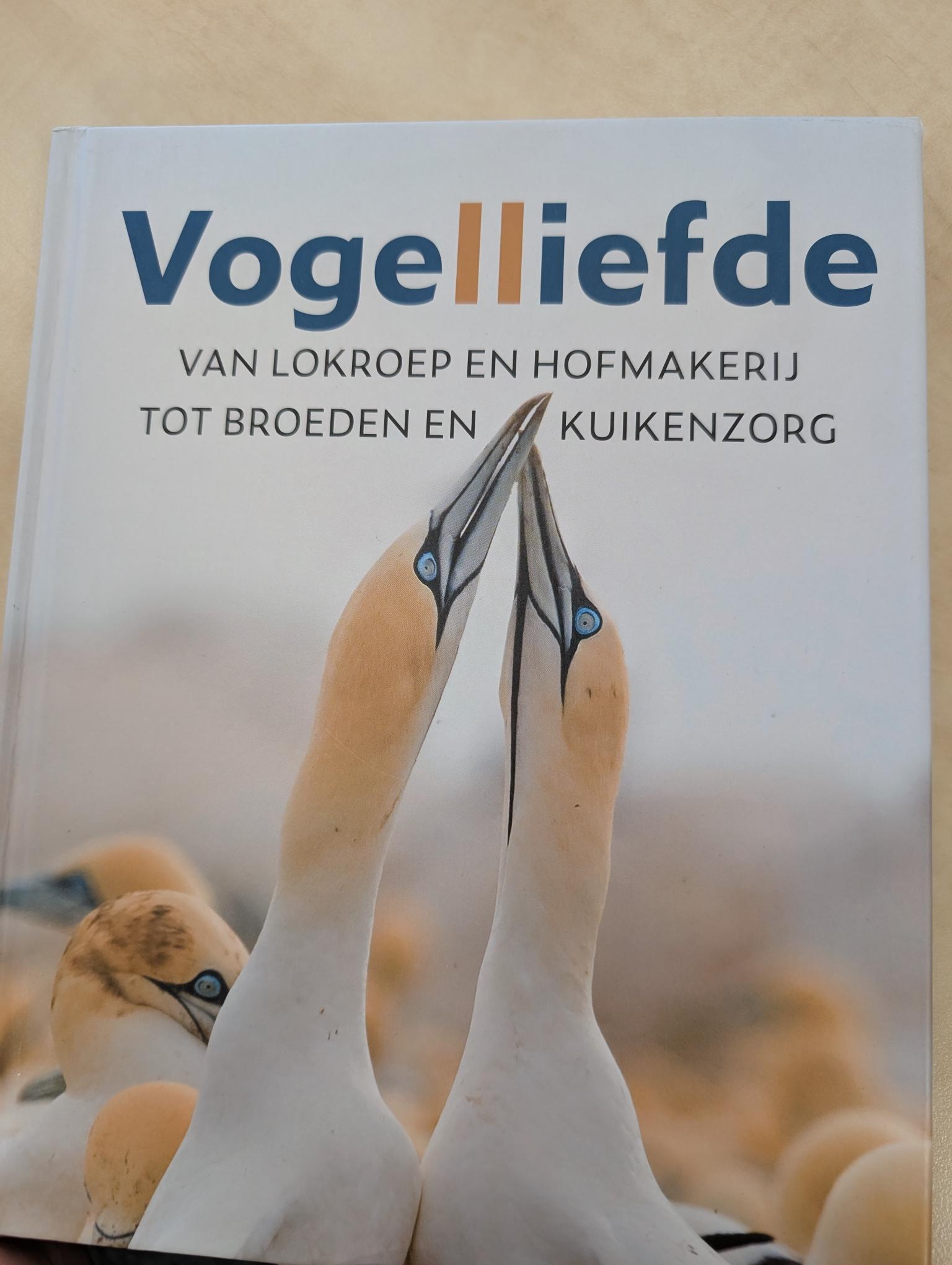 Beschadigd exemplaar – Vogelliefde