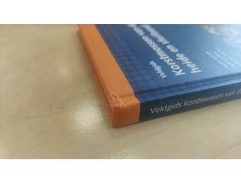 Beschadigd exemplaar – Veldgids Korstmossen van duin, heide en stuifzand