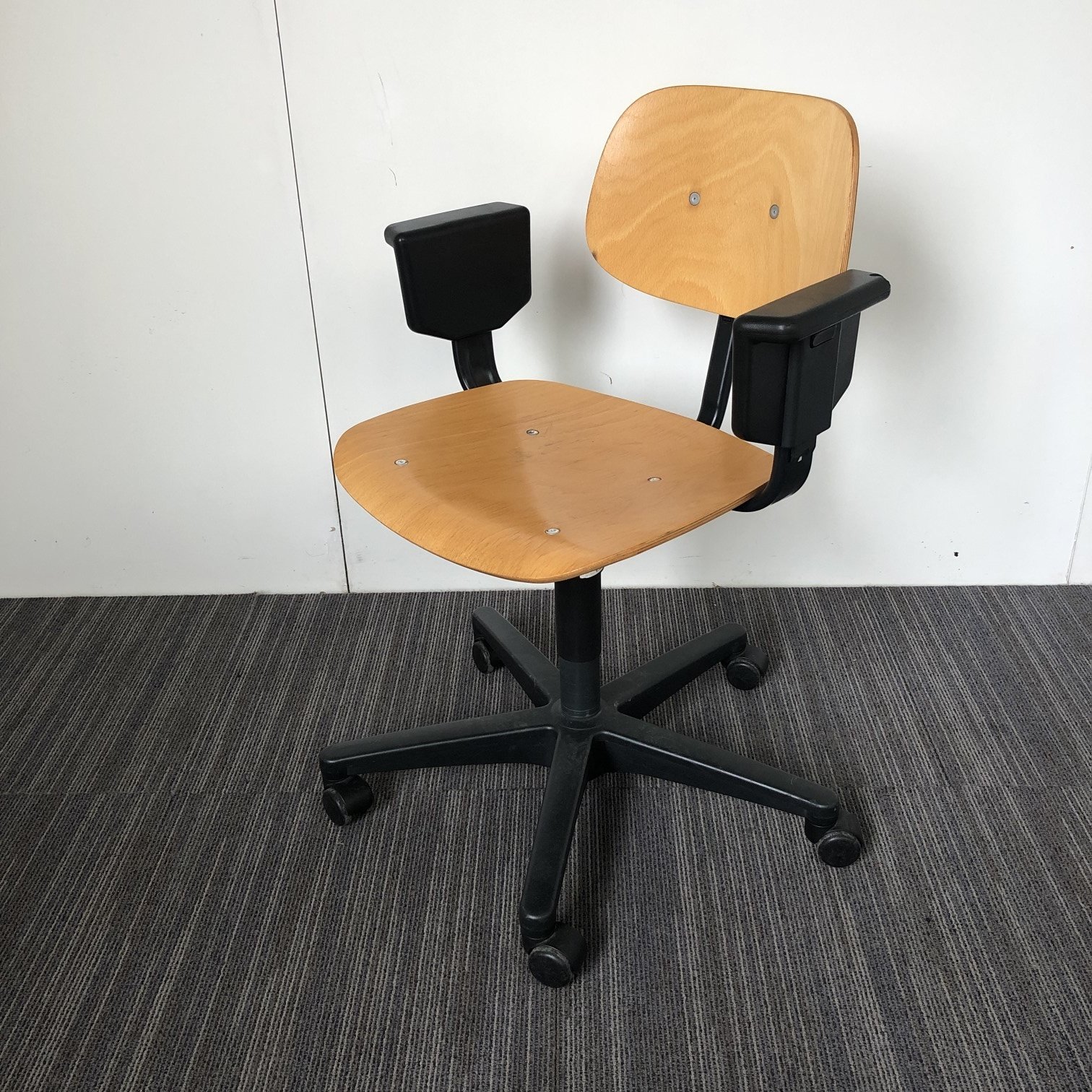ontspannen Zuivelproducten acre Ahrend 2699 Werkplaats stoel kopen v.a. €45,00 - Officemeubels