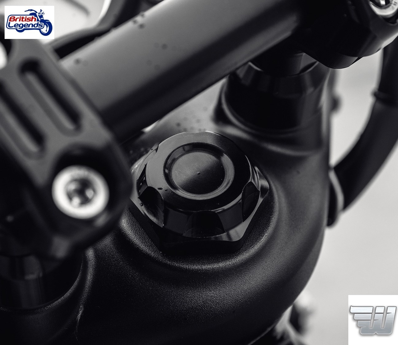 Écrou de Direction Finition Noire pour Triumph Twins