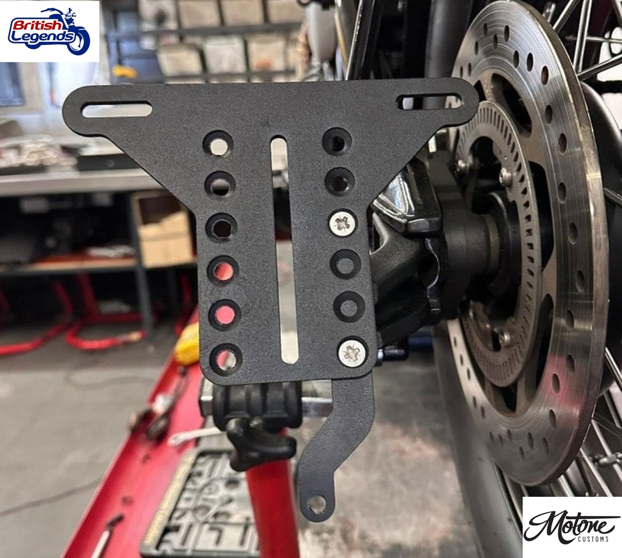 Kit de Porte-Plaque Latéral pour Triumph Bobber