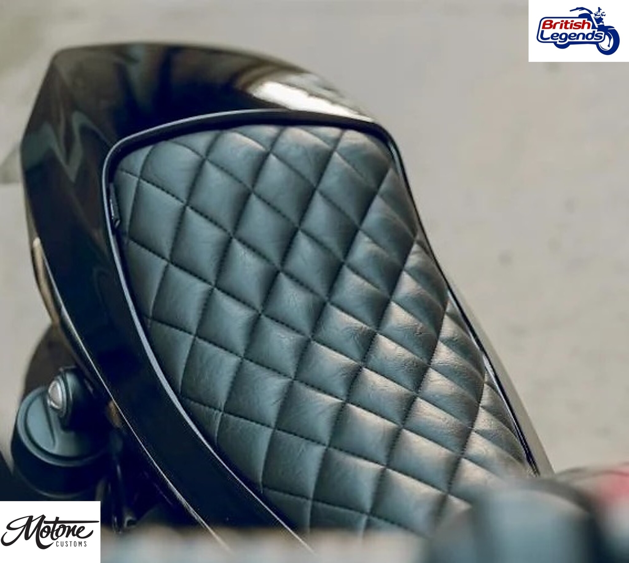 Motone Street-Tracker Seat for Triumph Twins
