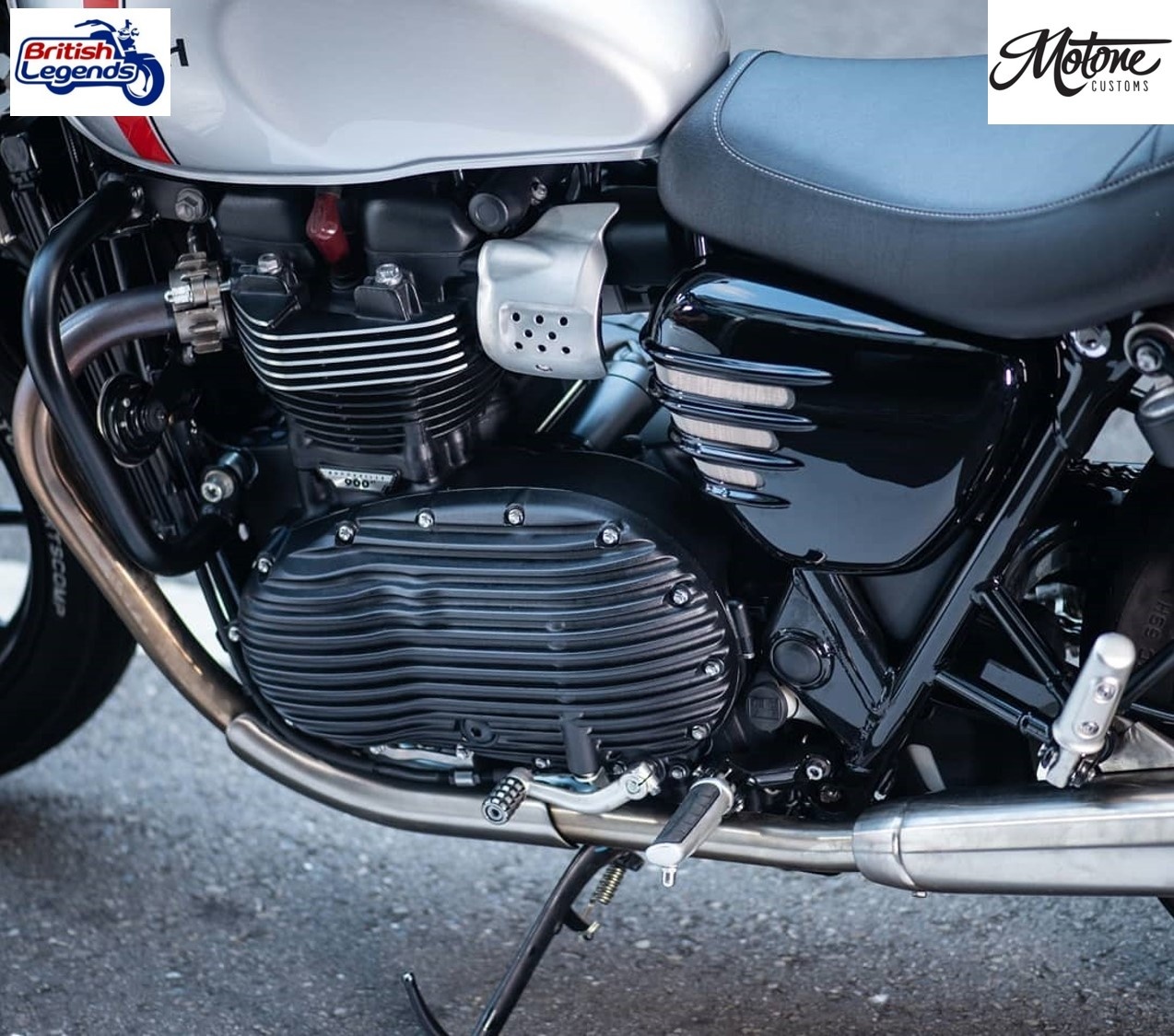 Caches Latéraux Ajourés "Flat-Track" Triumph Twins