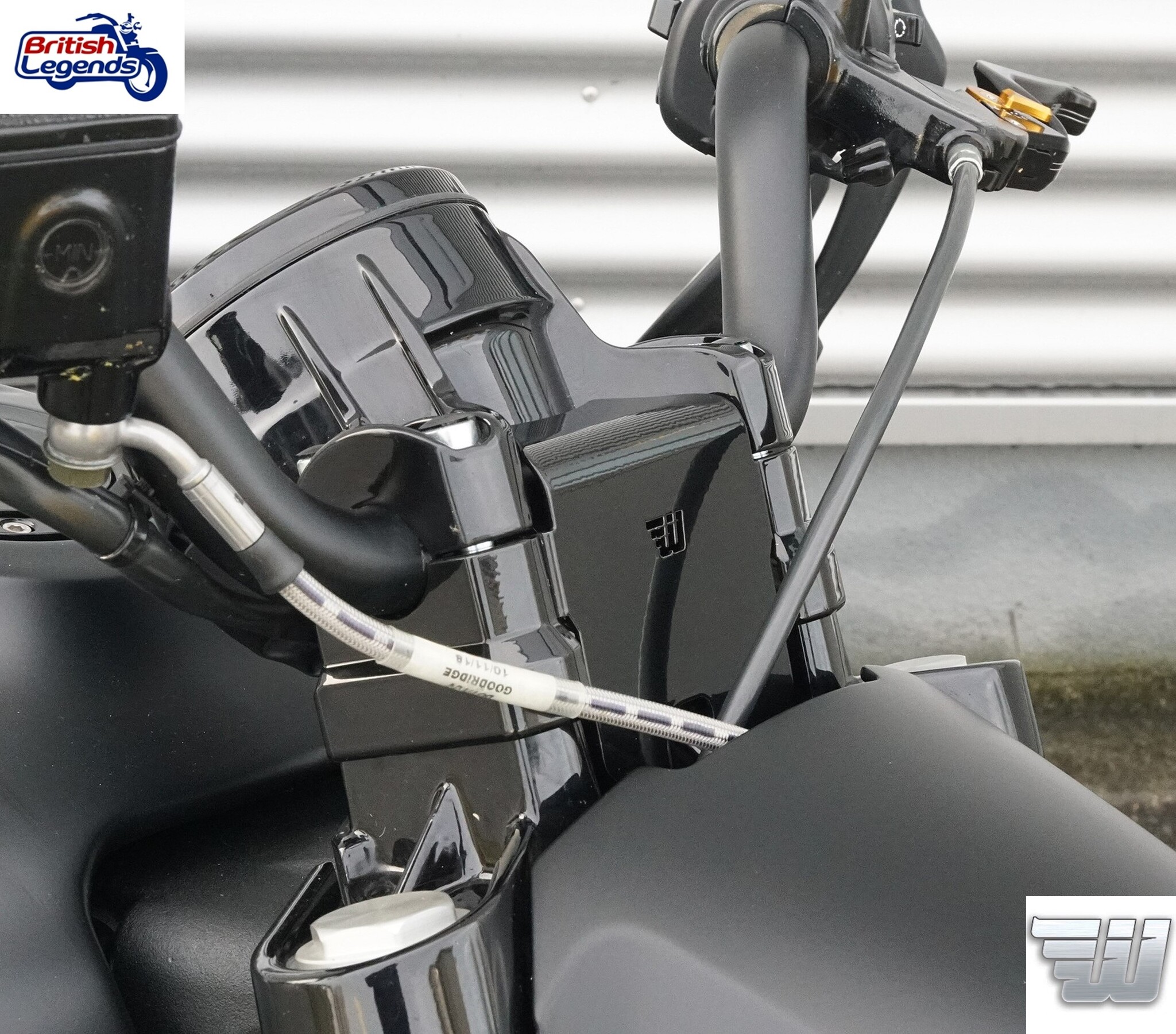 Elevador de manillar y cubierta de cables Indian Scout