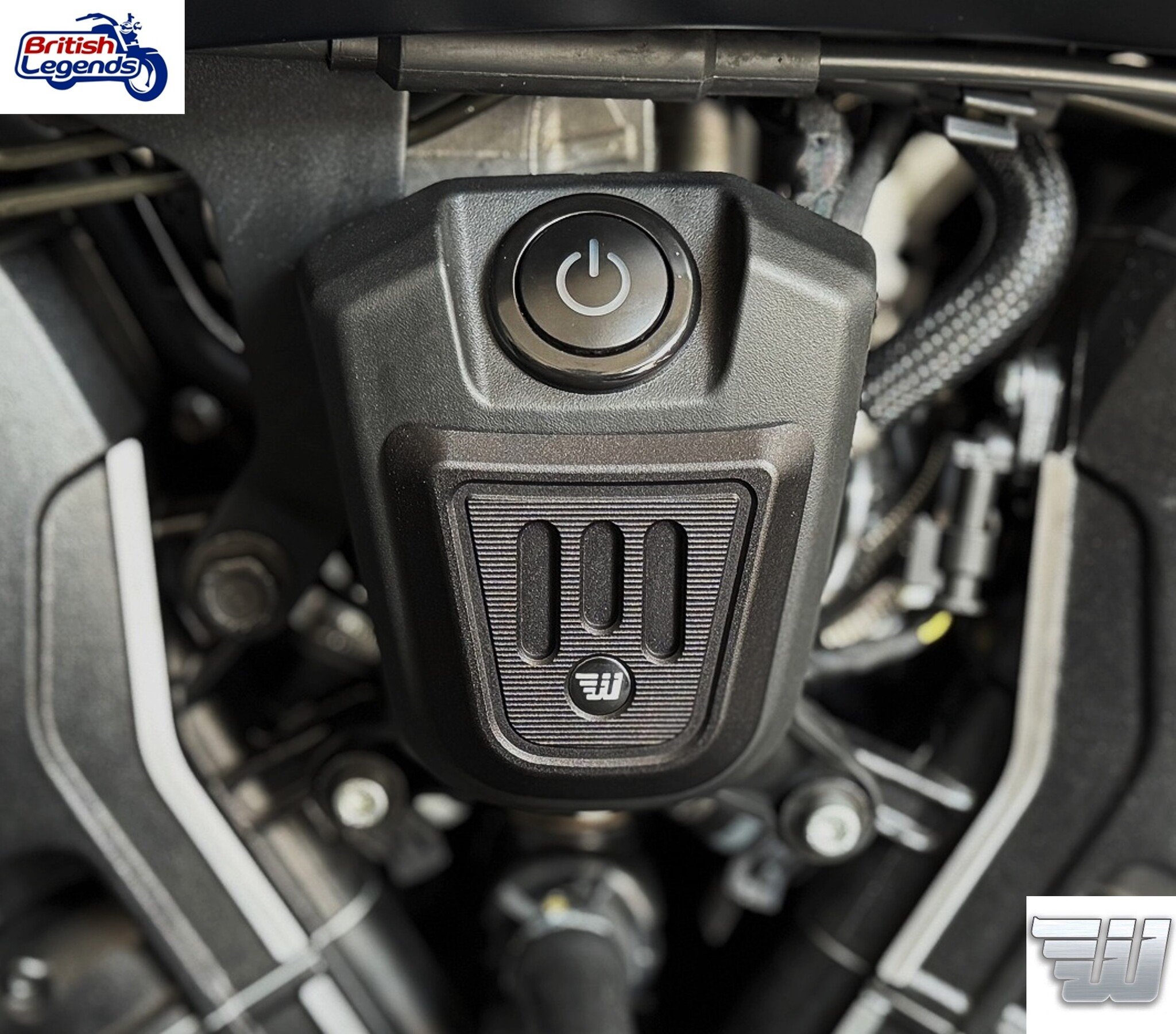 Beautifying Side Covers for Indian Scout 1250