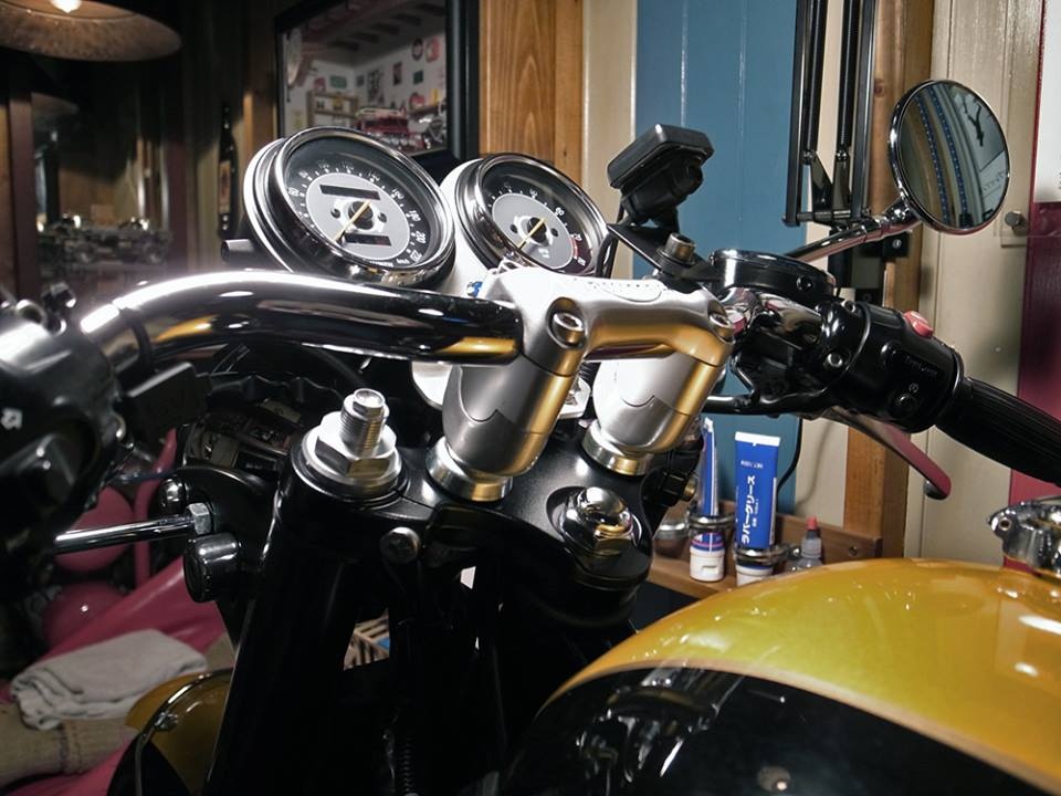 Handlebar Risers for Triumph Twins 2001-2016