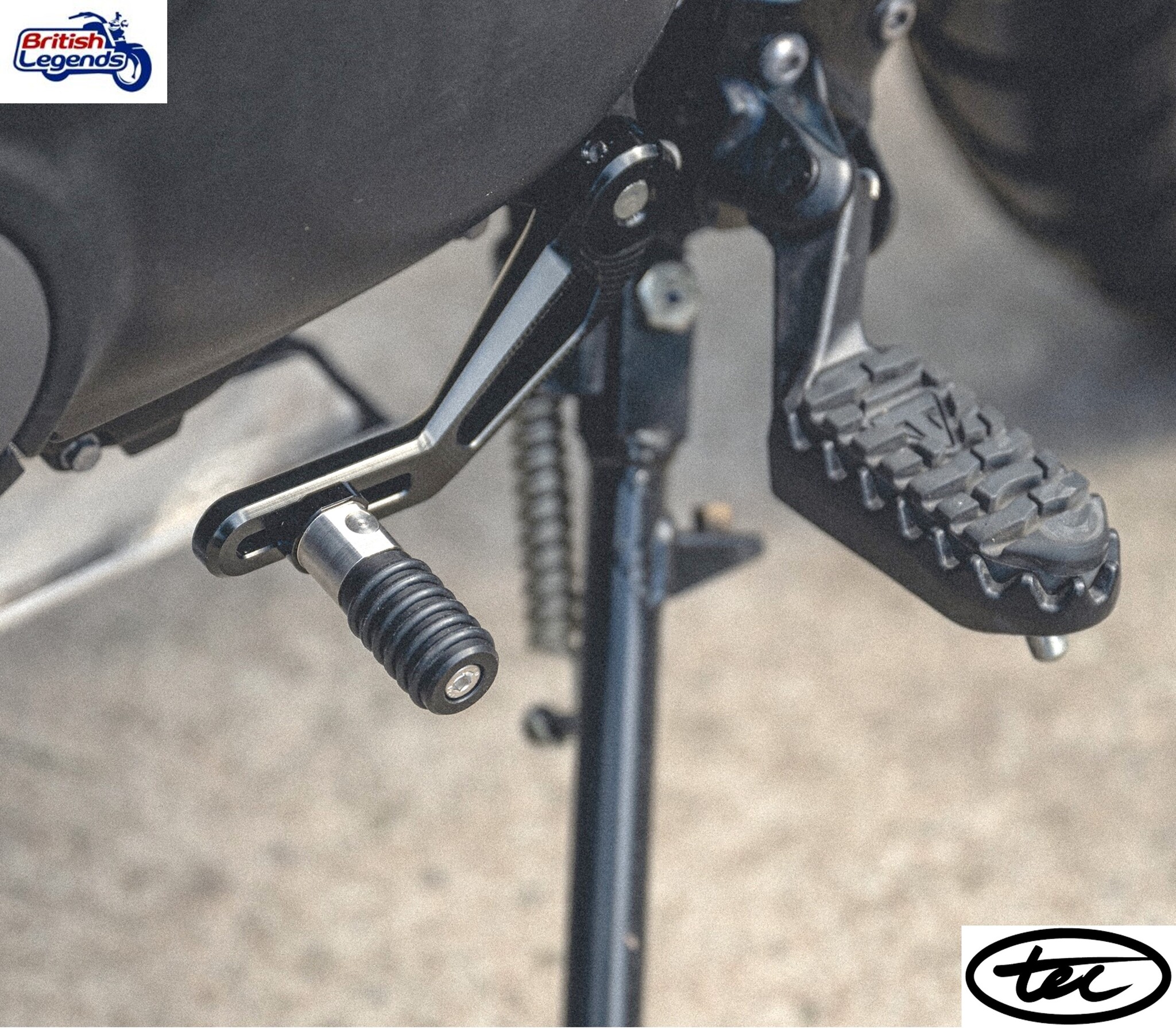 Adjustable & Folding Gear Shifter for Triumph