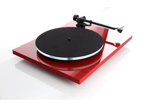 Rega Planar 3 Hi-fi turntable (Red)