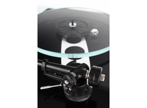 Rega Planar 3 Hi-fi turntable (Black)