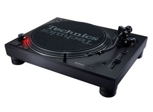 Technics SL-1210MK7 turntable