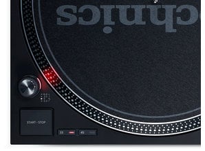 Technics SL-1210MK7 turntable