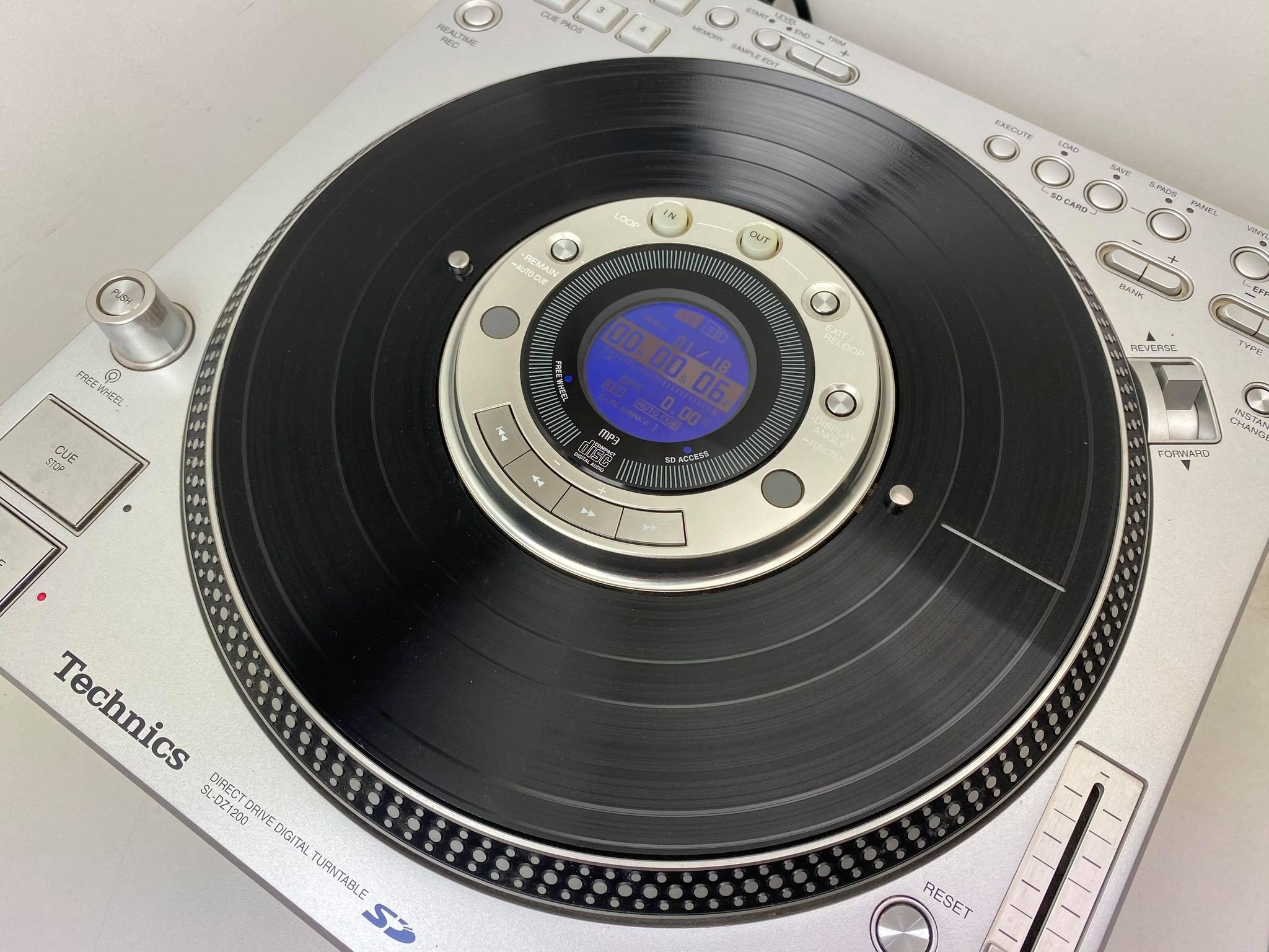 Technics DZ-1200 国際ブランド - DJ機材