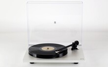 Rega Planar 1 (White)