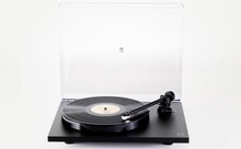 Rega Planar 1 (Black)