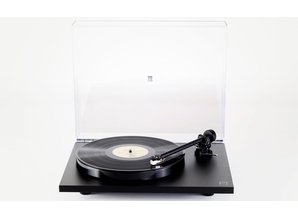 Black Rega Planar 1 Hi-fi turntable (B-stock)