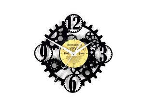 Vinylclock with Steampunk Design