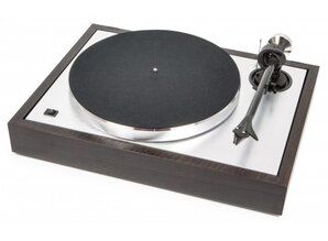 Pro-Ject The Classic Evo Eucalyptus Hi-Fi Turntable (B-stock)