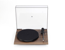 Rega Planar 1 Plus (Walnut)