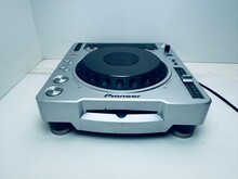 Pioneer CDJ-800 MK2