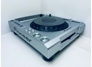 Silver Pioneer CDJ-850 DJ CD-Player
