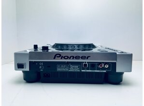Silver Pioneer CDJ-850 DJ CD-Player