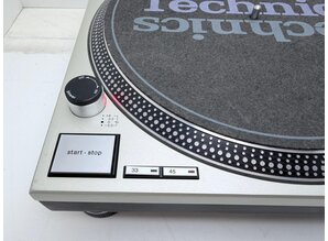 Technics SL 1200 MK3D turntable