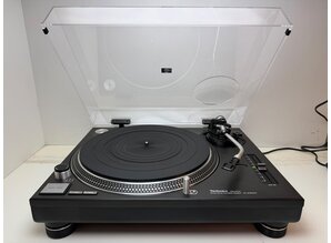 Technics SL 1210 MK2 turntable