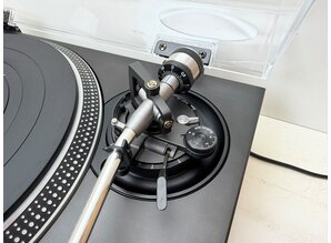 Technics SL 1210 MK2 turntable