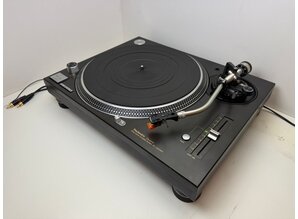 Technics SL 1200 MK6 turntable
