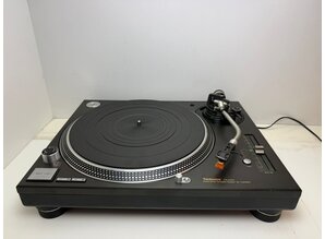 Technics SL 1200 MK6 turntable