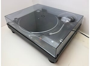 Technics SL 1200 MK6 turntable