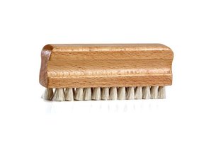 Wooden recordbrush with goathair by Okki Nokki