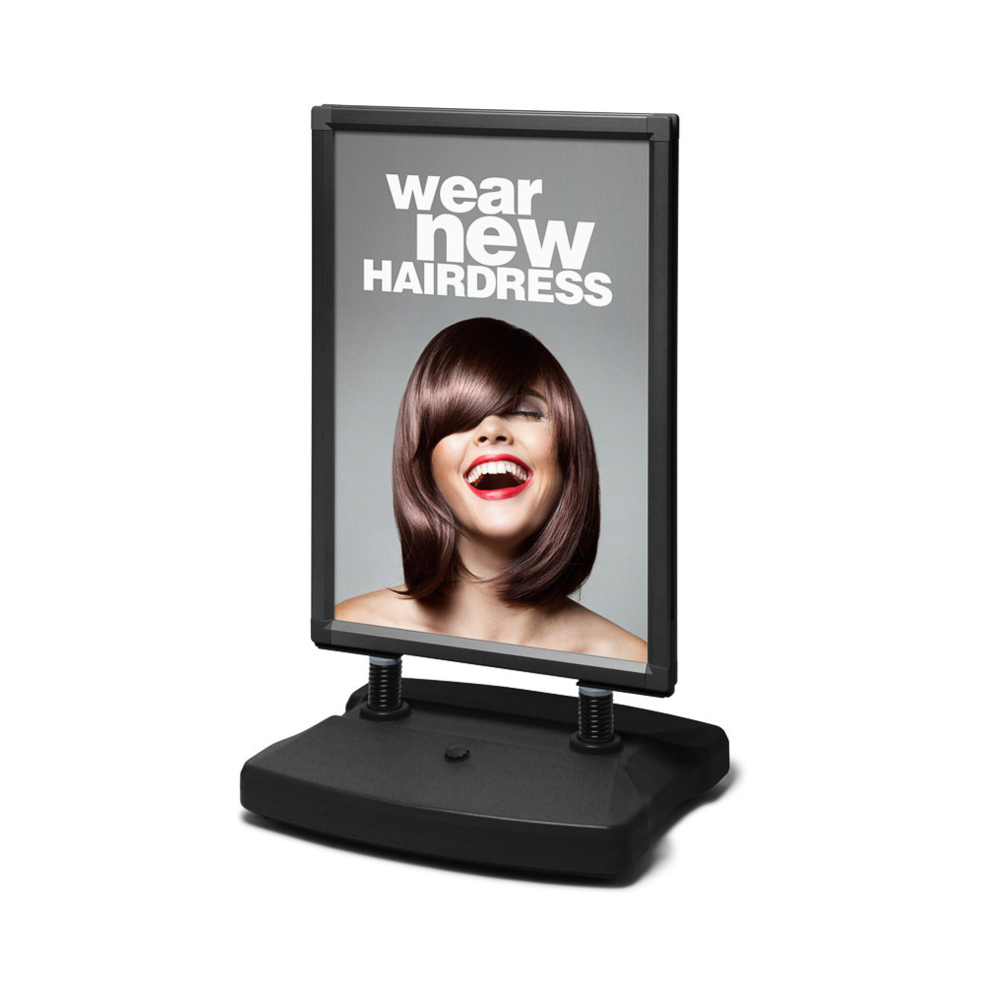 Dreifke Plakatständer Keitum Wind Line Plus DIN A1 schwarz | beidseitig für 2 Plakate | stabiler Fuß, 2x2 Federn sicherer Stand bei Wind und Wetter | entspiegelte Scheiben | Kundenstopper Aufsteller Dreifke Plakatständer Keitum Wind Line Plus DIN A1 schwarz | beidseitig für 2 Plakate | stabiler Fuß, 2x2 Federn sicherer Stand bei Wind und Wetter | entspiegelte Scheiben | Kundenstopper Aufsteller