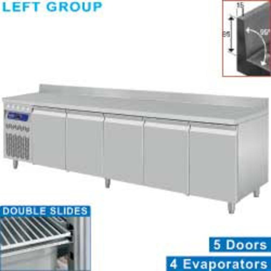 Établi réfrigéré en acier inoxydable avec dosseret | 5 portes - 263 x 70 x 85/90 cm
