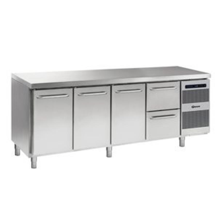 Établi réfrigéré spacieux 2 tiroirs et 3 portes | 668 litres