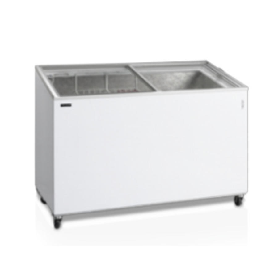 White chest freezer with wheels | 1300x615x855