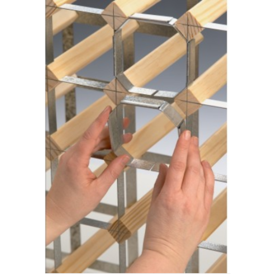 Connection clips for wine racks