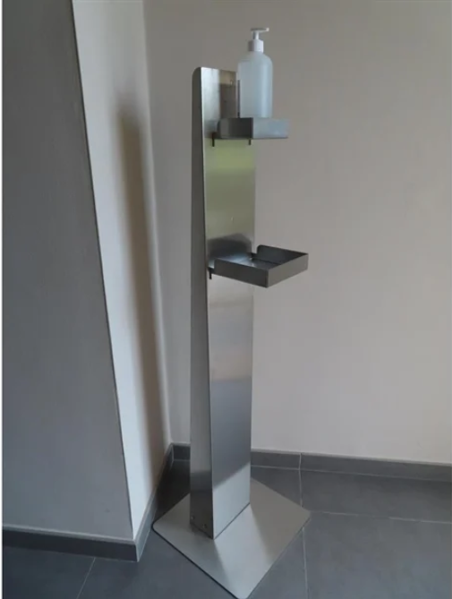 colonne-de-d-sinfection-avec-tag-res-horecatraders-fournisseur-de