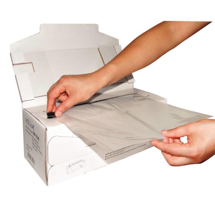 Vacuum packaging roll with cutting box