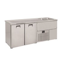2 doors | Stainless steel beer keg cooler | 2 sinks on the right