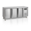 HorecaTraders Établi réfrigéré en acier inoxydable | Sans paroi arrière | 3 portes | 180 x 70 x 88 cm
