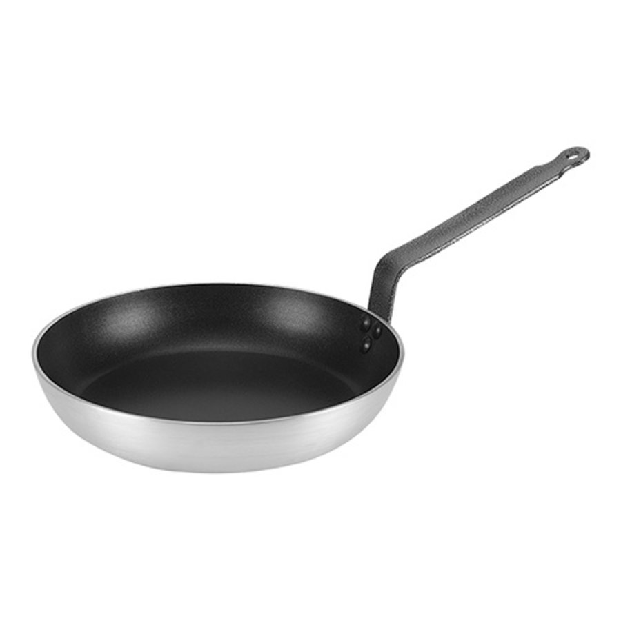 This good quality lyonnaiser pan is suitable for gas, electric, ceramic, halogen and is dishwasher safe. The strong, riveted handle is equipped with a hanging eye, so that you can easily store the pan.