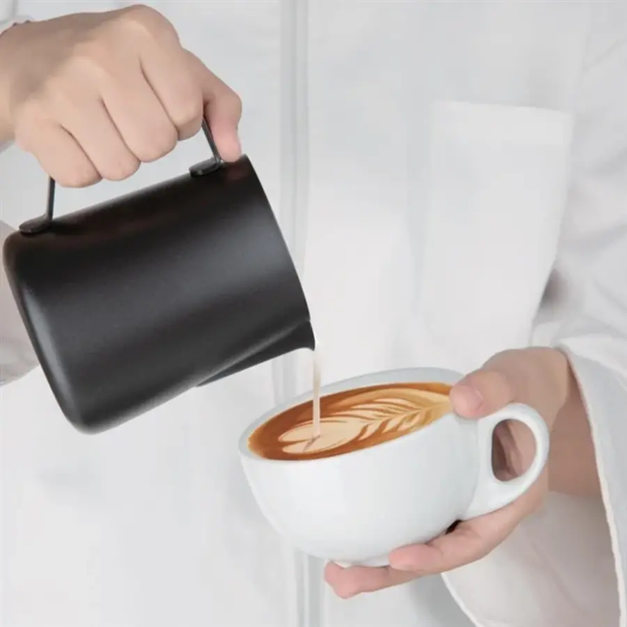 non-stick milk foam jug | Black | 570ml