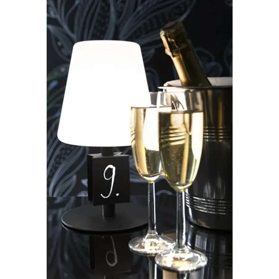 Schwarze Tischlampe Michelle | inkl. 3 aufklebbaren Tafel-Etiketten