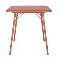 Table carrée à lattes en acier Terracotta | 71(H)x70(L)x70(P)cm.