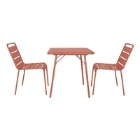 Table carrée à lattes en acier Terracotta | 71(H)x70(L)x70(P)cm.