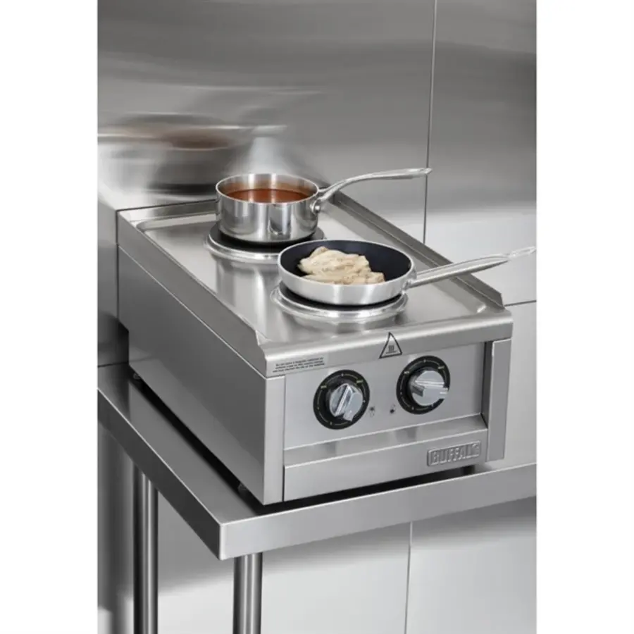 600 series electric hob with 2 cooking zones | 24(h)x40(w)x60(d)cm